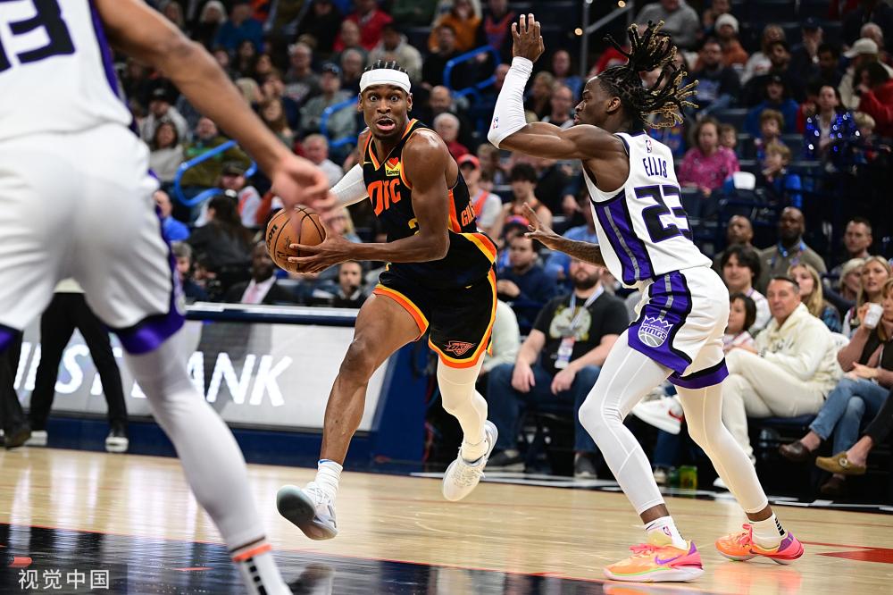 队在落后两 队在落后两